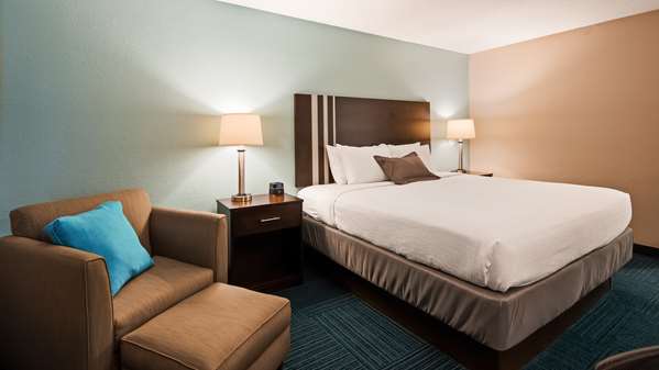  - Best Western St Clairsville Hotel - I-70, Exit 218