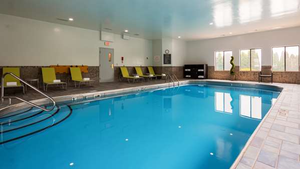 Pool - Best Western St Clairsville Hotel - I-70, Exit 218