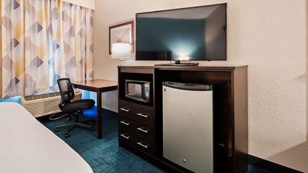  - Best Western St Clairsville Hotel - I-70, Exit 218