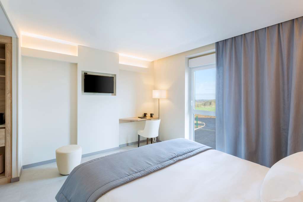 Best Western Hotel Le Semaphore-guestroom-Guest Room,On-Site.jpg