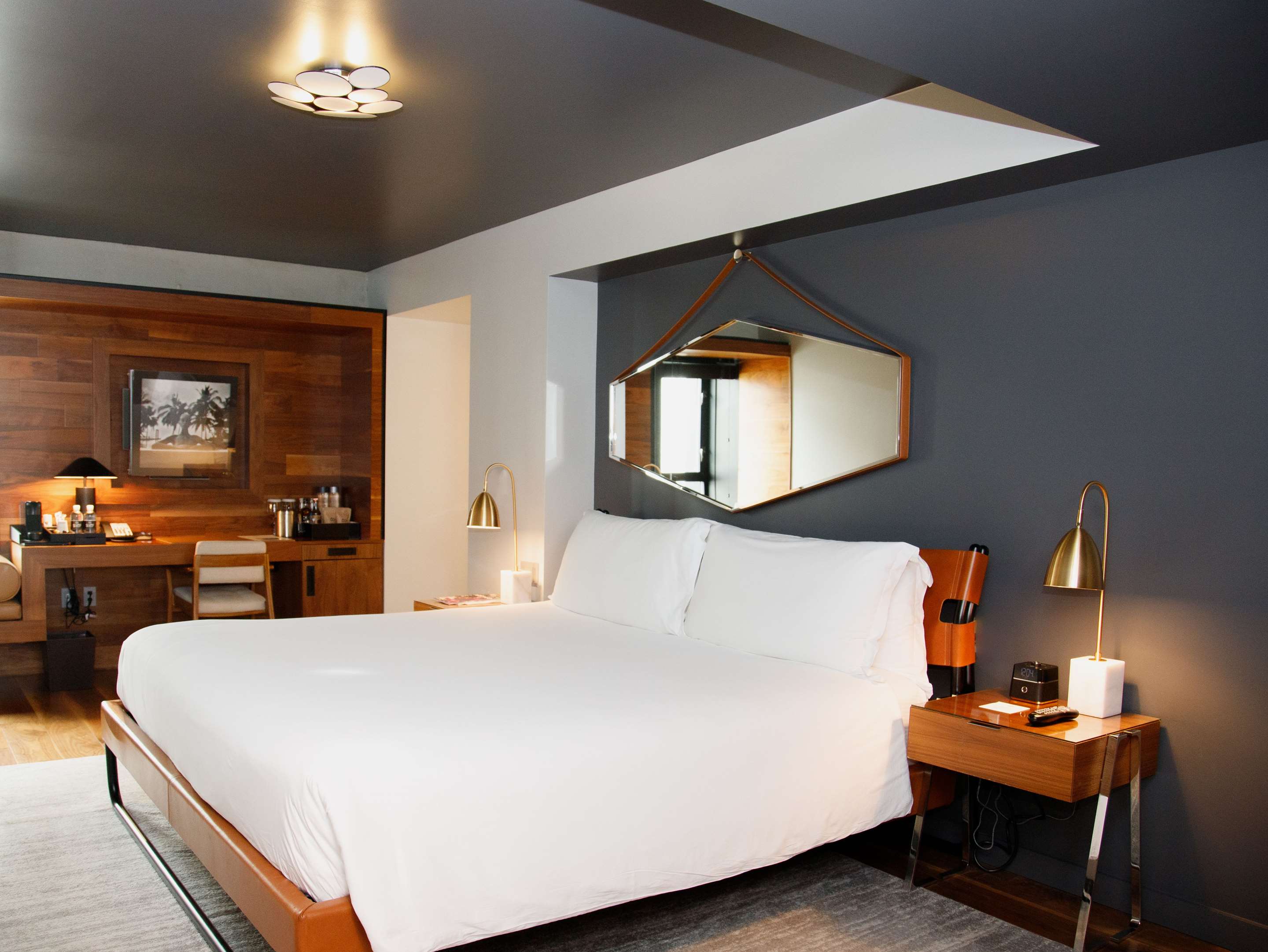 Club King Room | SIXTY Beverly Hills