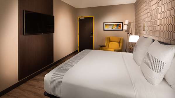  - GLo Best Western Asheville Hotel - I-240, Exit 7