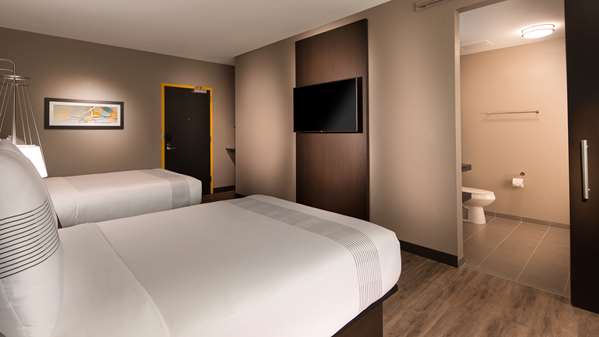  - GLo Best Western Asheville Hotel - I-240, Exit 7