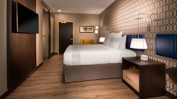  - GLo Best Western Asheville Hotel - I-240, Exit 7