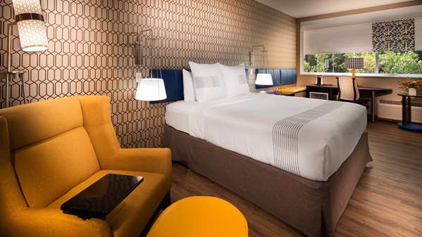  - GLo Best Western Asheville Hotel - I-240, Exit 7