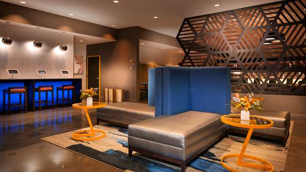  - GLo Best Western Asheville Hotel - I-240, Exit 7