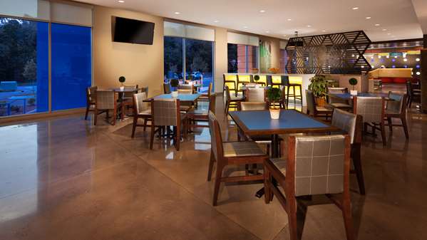 Amenities - GLo Best Western Asheville Hotel - I-240, Exit 7