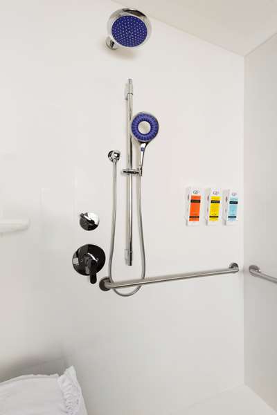  - GLo Best Western Asheville Hotel - I-240, Exit 7