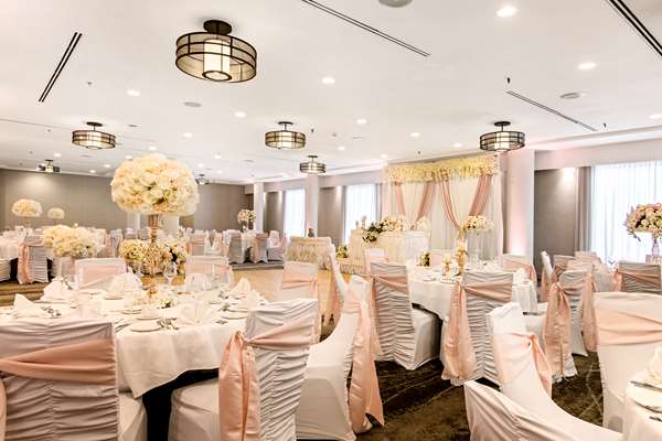  - Best Western Premier Calgary Plaza Hotel & Conference Centre