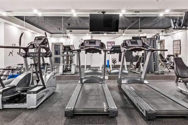 Fitness/ Exercise Room - Best Western Premier Calgary Plaza Hotel & Conference Centre