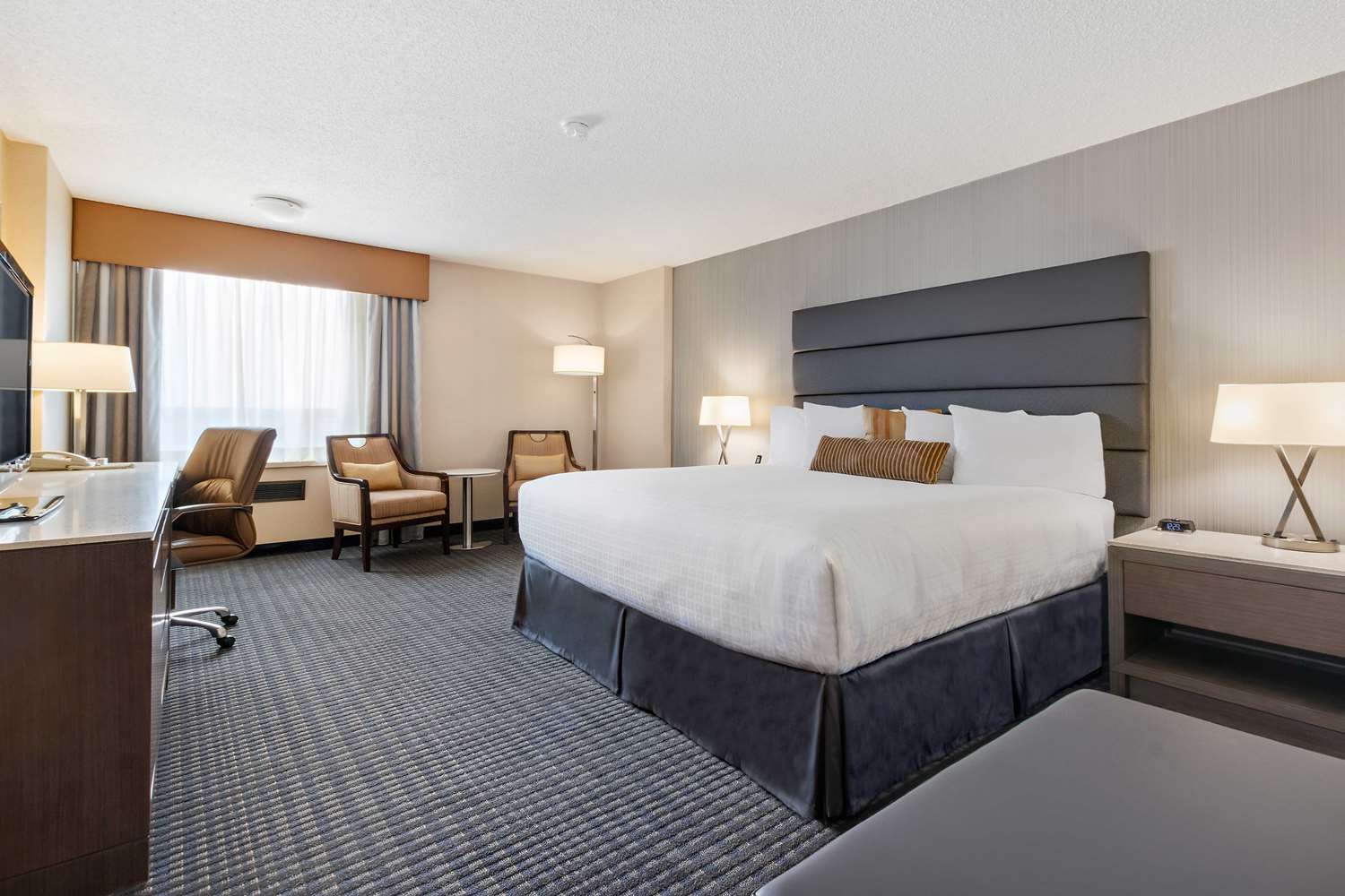Best Western Premier Calgary Plaza Hotel & Conference Centre, AB See