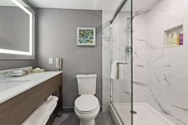  - Best Western Premier Calgary Plaza Hotel & Conference Centre