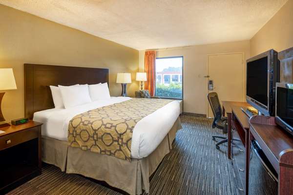  - Baymont Inn & Suites Columbus - I-185, Exit 8