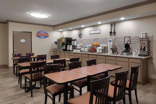  - Baymont Inn & Suites Airport Belleville