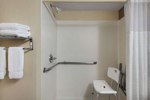  - Baymont Inn & Suites Airport Belleville