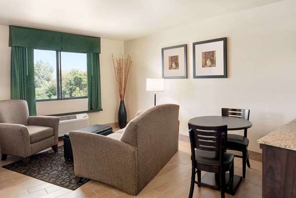 Suite - Baymont Inn & Suites Glenwood