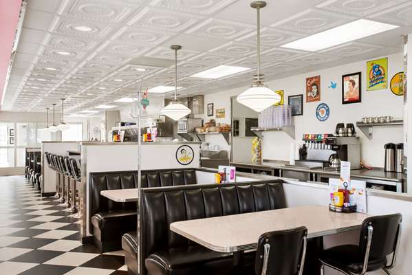 Restaurant - Baymont Inn & Suites Glenwood