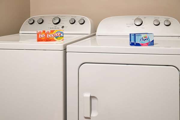 Amenities - Baymont Inn & Suites Buffalo Airport Cheektowaga - I-90, Exit 52