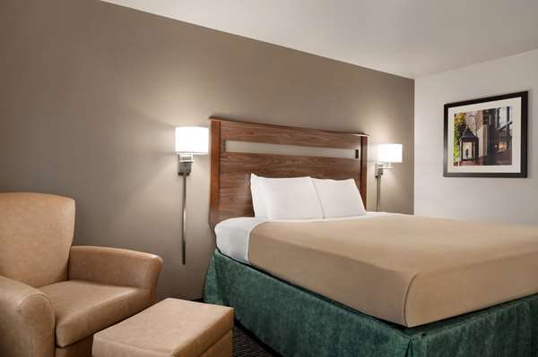  - Baymont Inn & Suites Buffalo Airport Cheektowaga - I-90, Exit 52