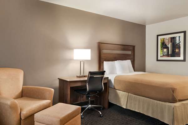 - Baymont Inn & Suites Buffalo Airport Cheektowaga - I-90, Exit 52