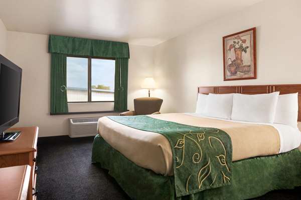  - Baymont Inn & Suites Buffalo Airport Cheektowaga - I-90, Exit 52