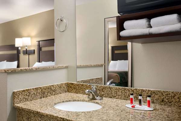  - Baymont Inn & Suites Glendive