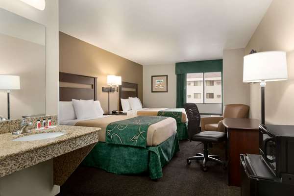  - Baymont Inn & Suites Glendive