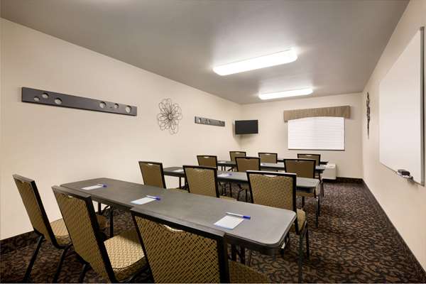  - Baymont Inn & Suites Glendive