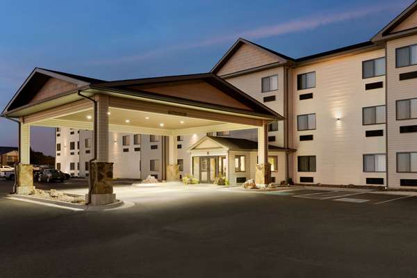 Exterior view - Baymont Inn & Suites Wellington