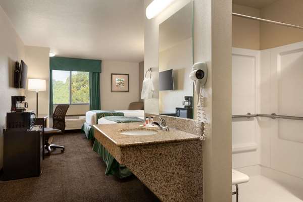  - Baymont Inn & Suites Wellington