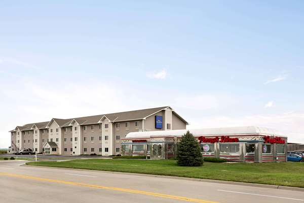 Restaurant - Baymont Inn & Suites Fremont