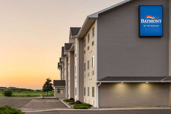 Exterior view - Baymont Inn & Suites Fremont
