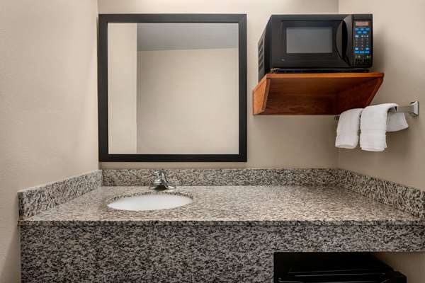  - Baymont Inn & Suites Fremont