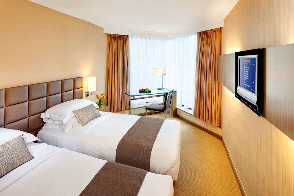 The Kowloon Hotel-guestroom-Guest Room,On-Site.jpg