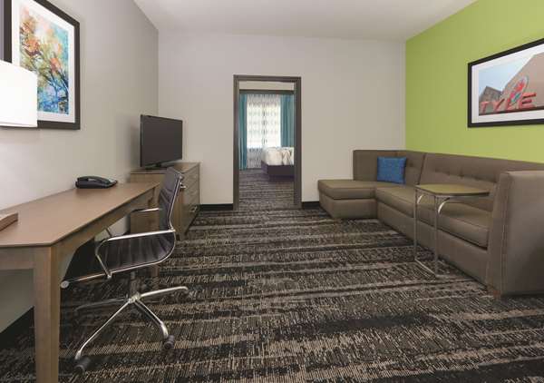 Suite - La Quinta Inn & Suites South Tyler