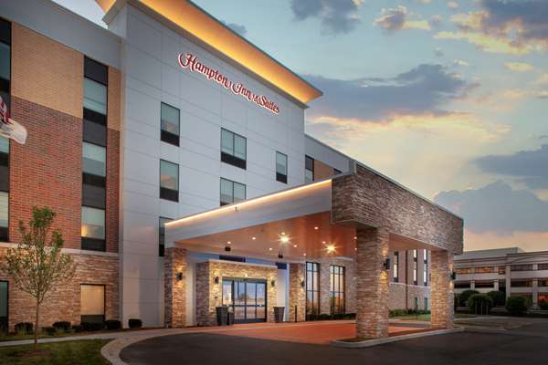 Exterior view - Hampton Inn & Suites Burr Ridge