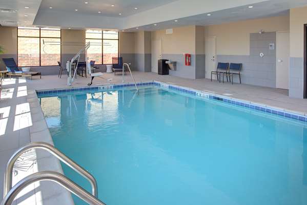 Pool - Hampton Inn & Suites Burr Ridge