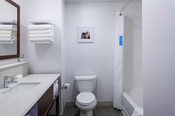  - Hampton Inn & Suites Burr Ridge