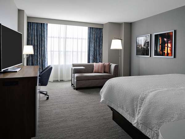  - Hampton Inn McCormick Place Chicago - I-55, Exits 293A & 293C