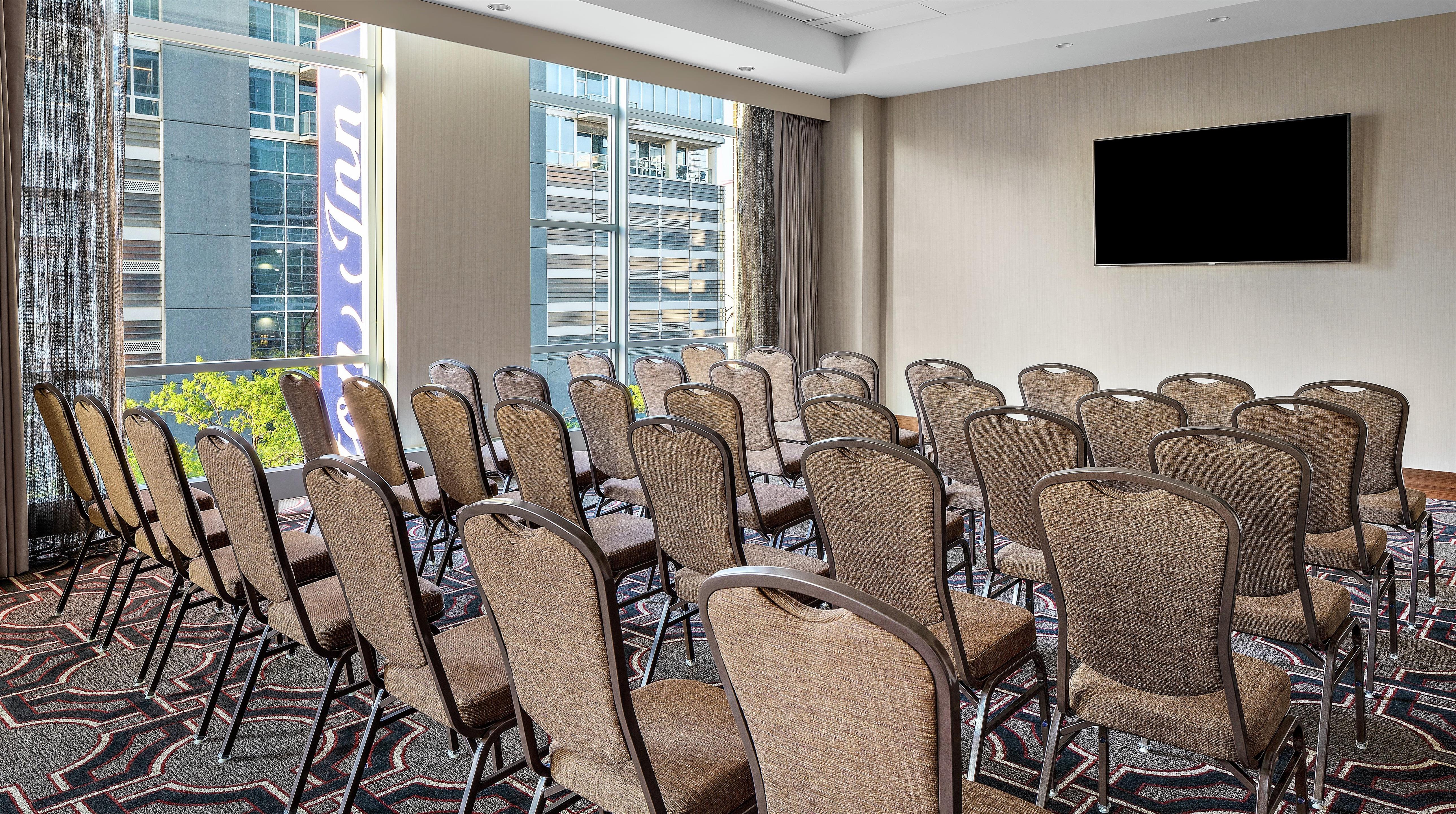 Meeting Room | Hilton Garden Inn Chicago McCormick Place