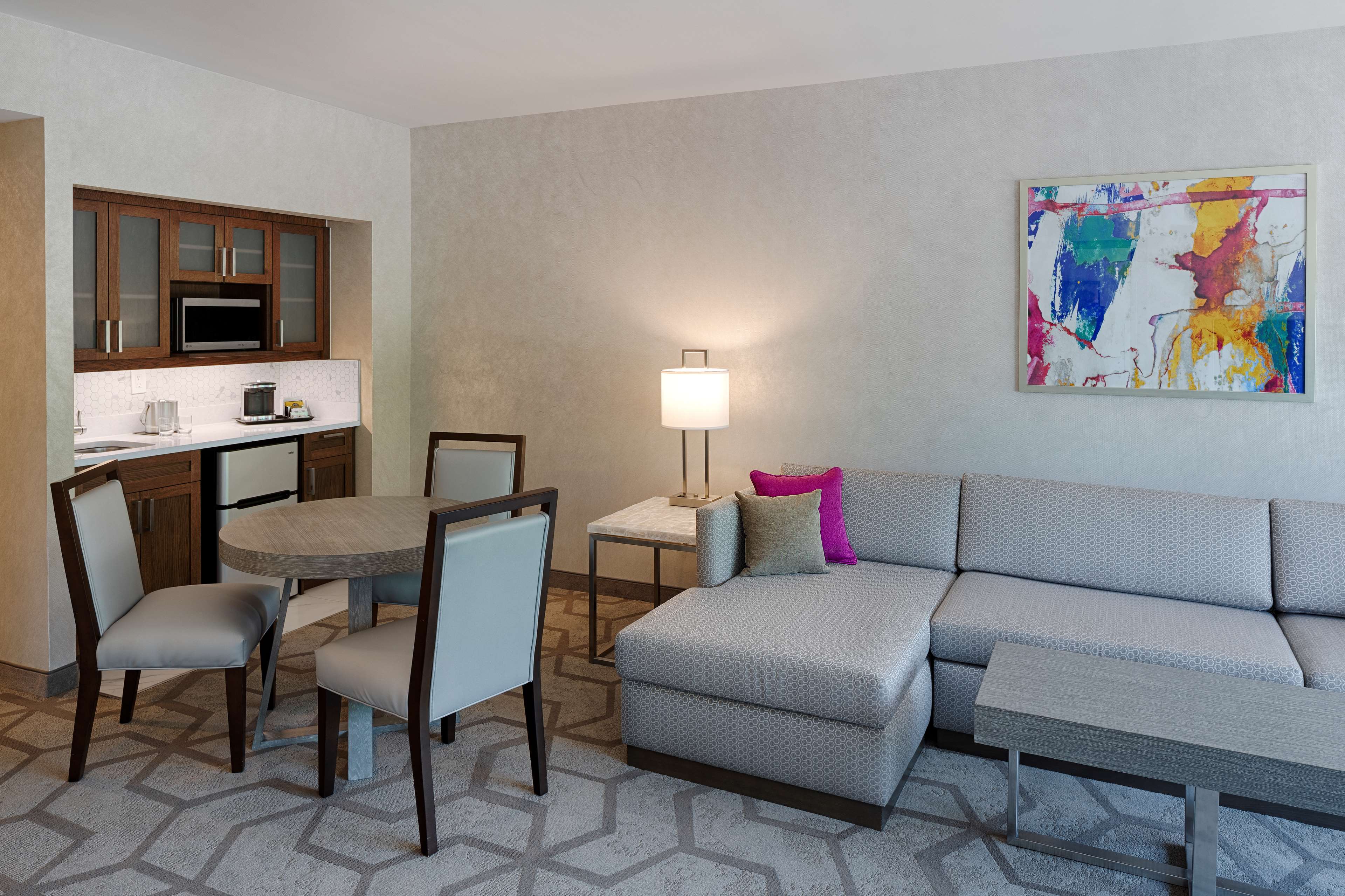 The Kingsley Bloomfield Hills - a DoubleTree by Hilton Room Type - 1 KING KINGSLEY 2 ROOM STE