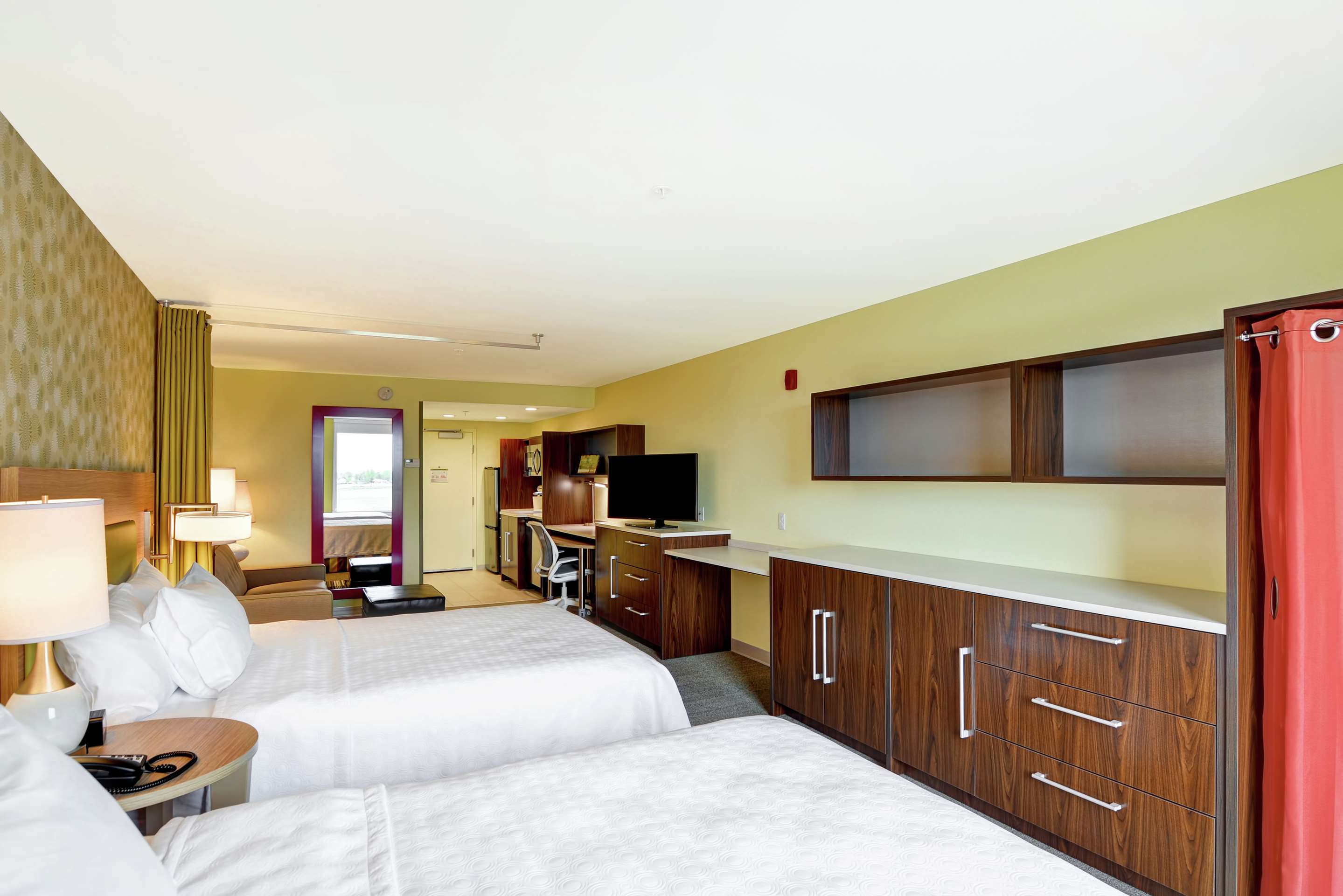 Guest room