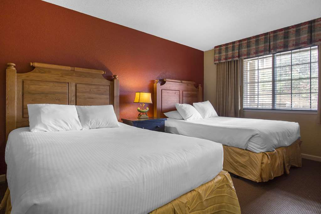 BLUEGREEN VACATIONS BLUE RIDGE VILL-guestroom-Guest Room,Suite,On-Site.jpg