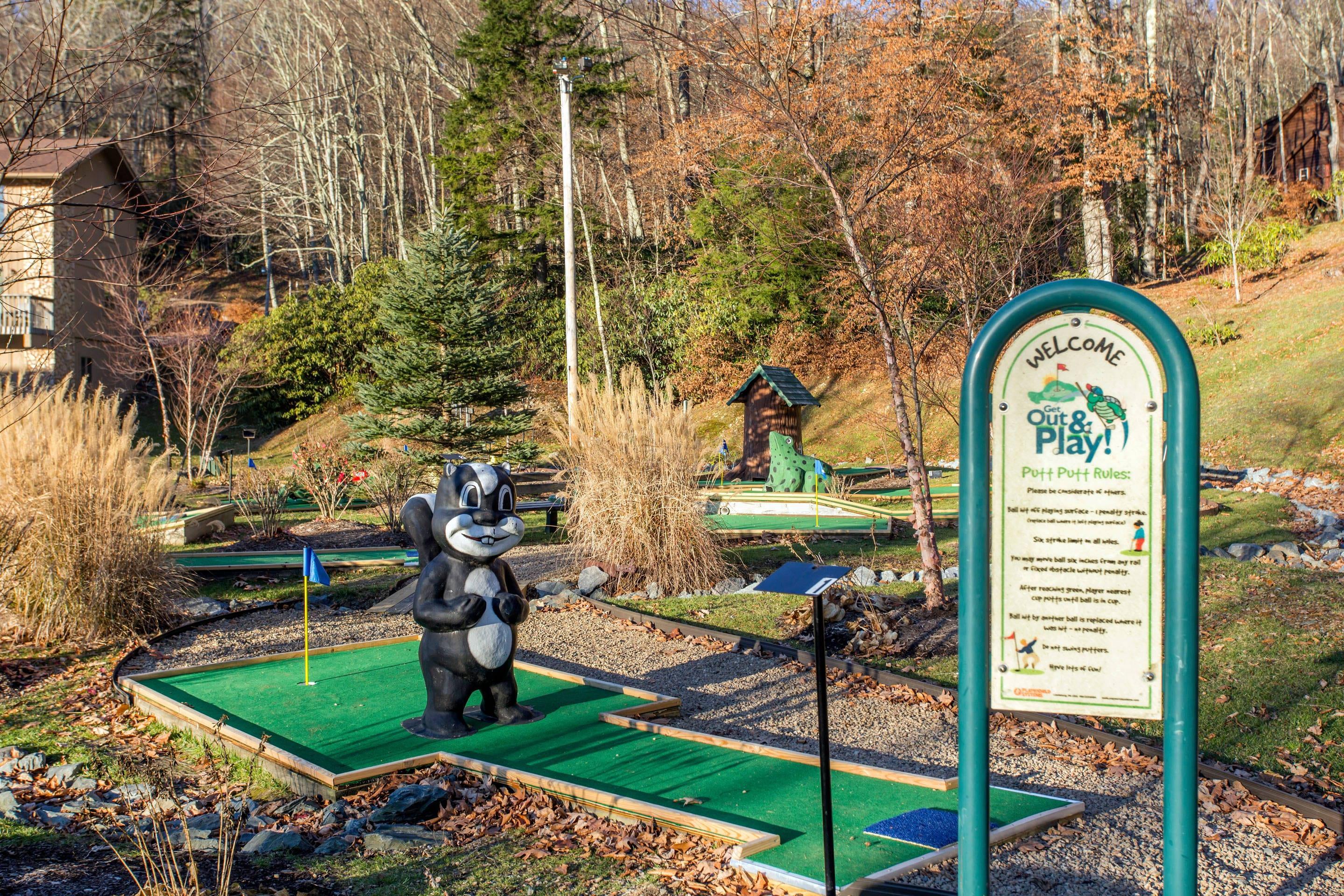 Hotel mini golf area | Bluegreen Vacations Blue Ridge Village an Ascend Resort