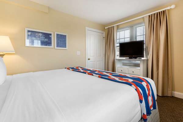 Suite - Bluegreen Vacations Breakers Resort Dennis Port