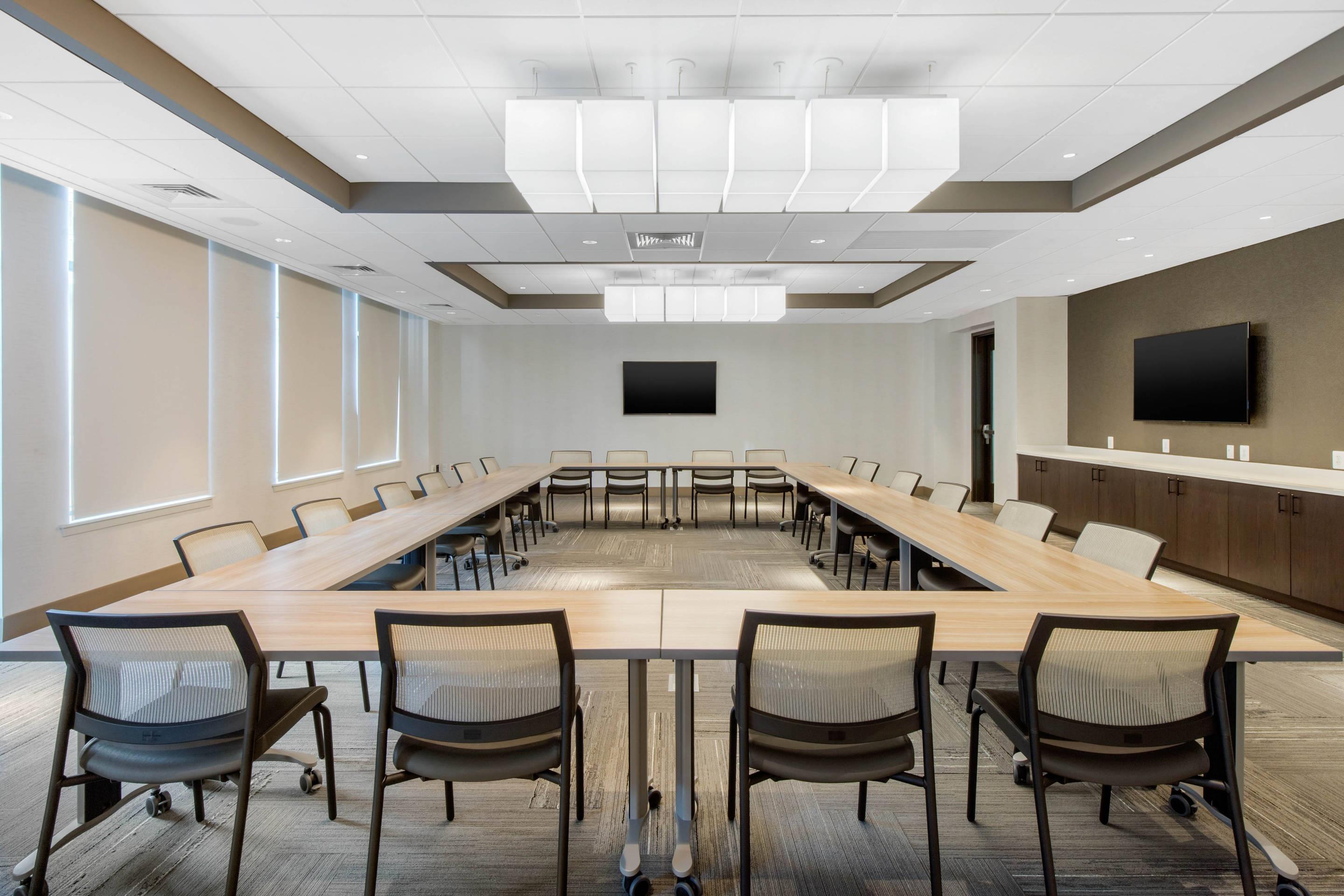 Large space for receptions, parties, anniversaries, and business meetings | Cambria Hotel College Park