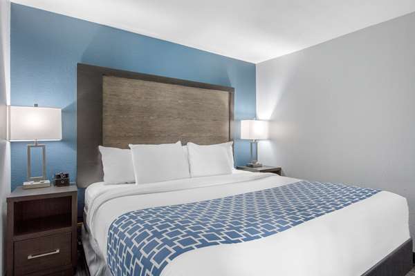  - Cielo Hotel Bishop