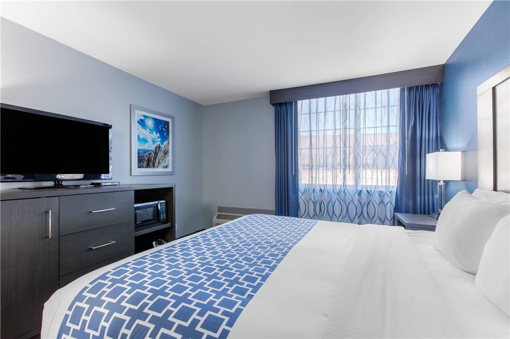 CIELO HOTEL BISHOP-MAMMOTH AN ASCEN-guestroom-Guest Room,On-Site.jpg