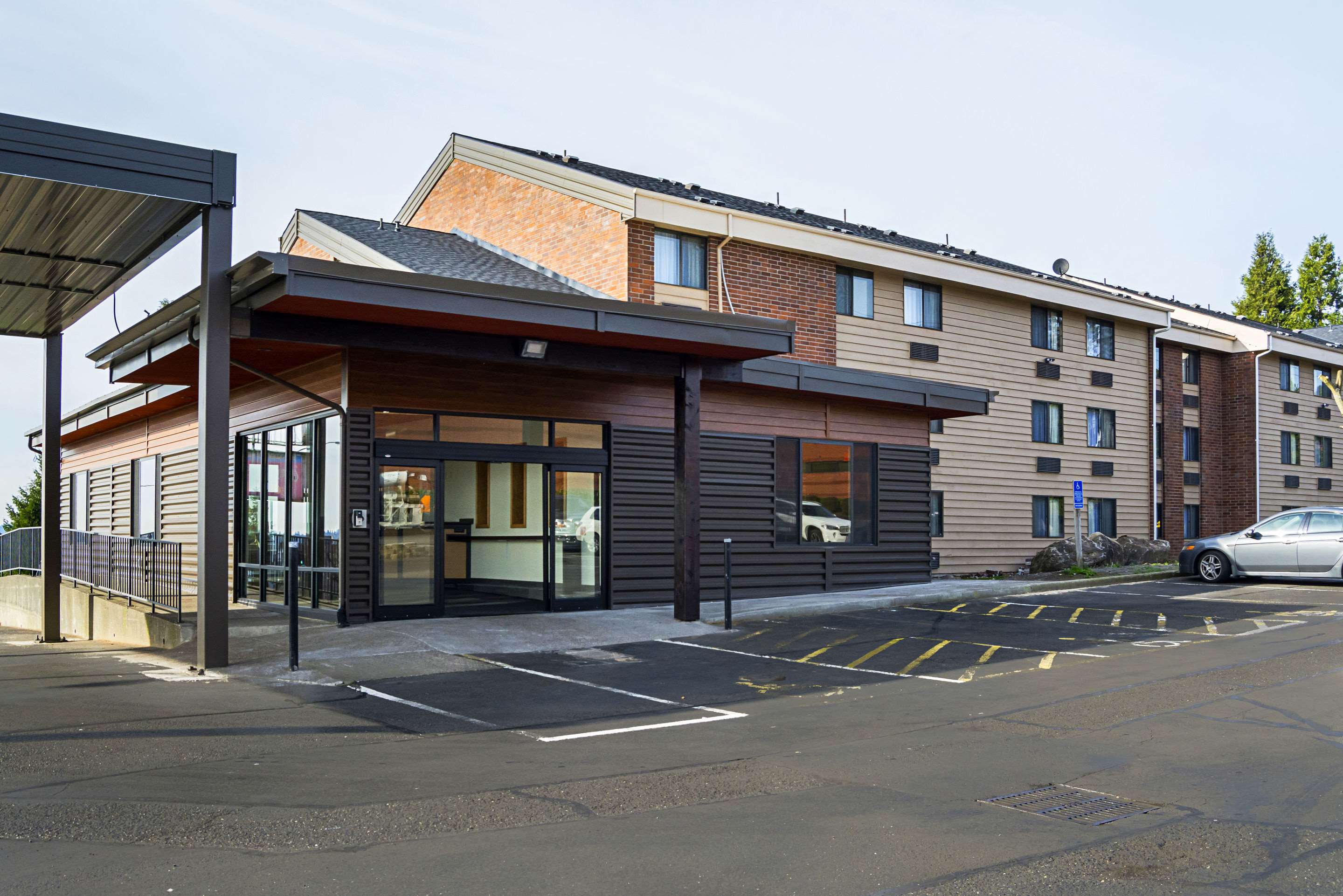 Hotel exterior | Quality Inn & Suites Clackamas – Portland