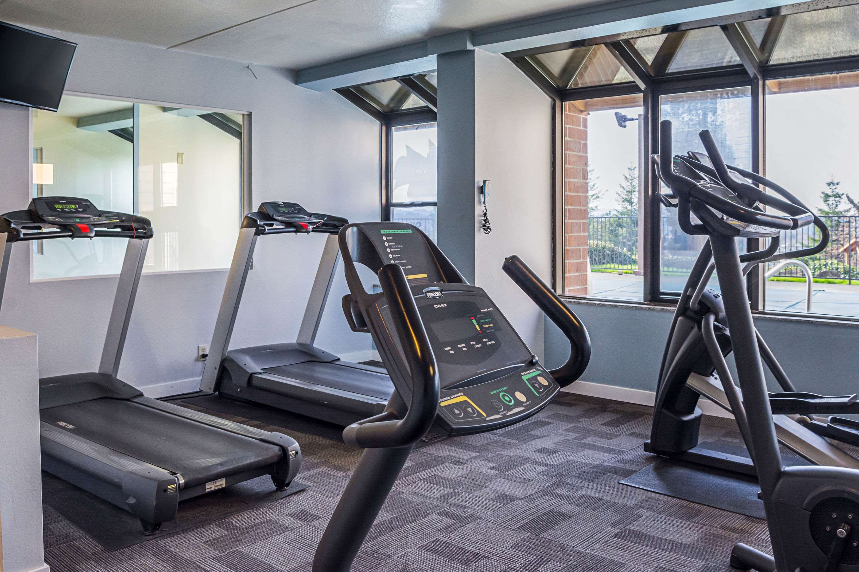 Fitness center | Quality Inn & Suites Clackamas – Portland